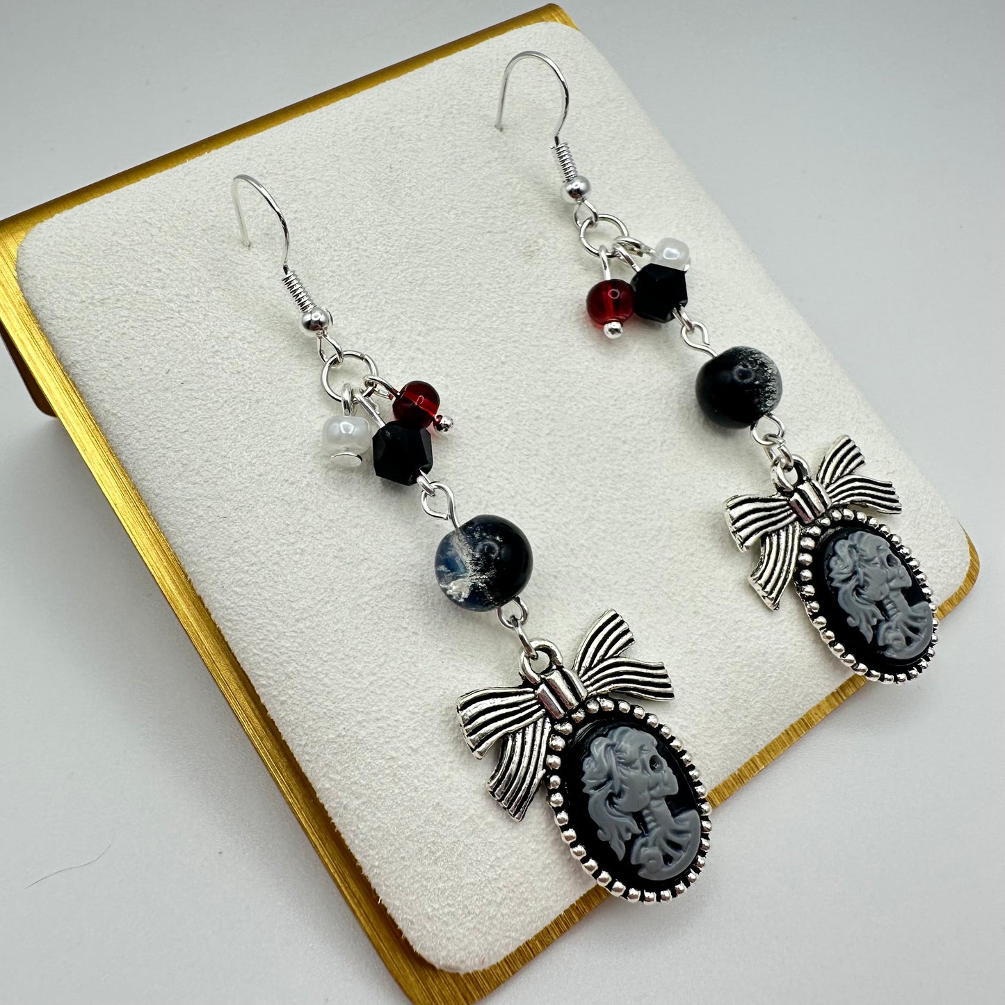 šÆļø Ghoulfriend Glamour Drop Earrings