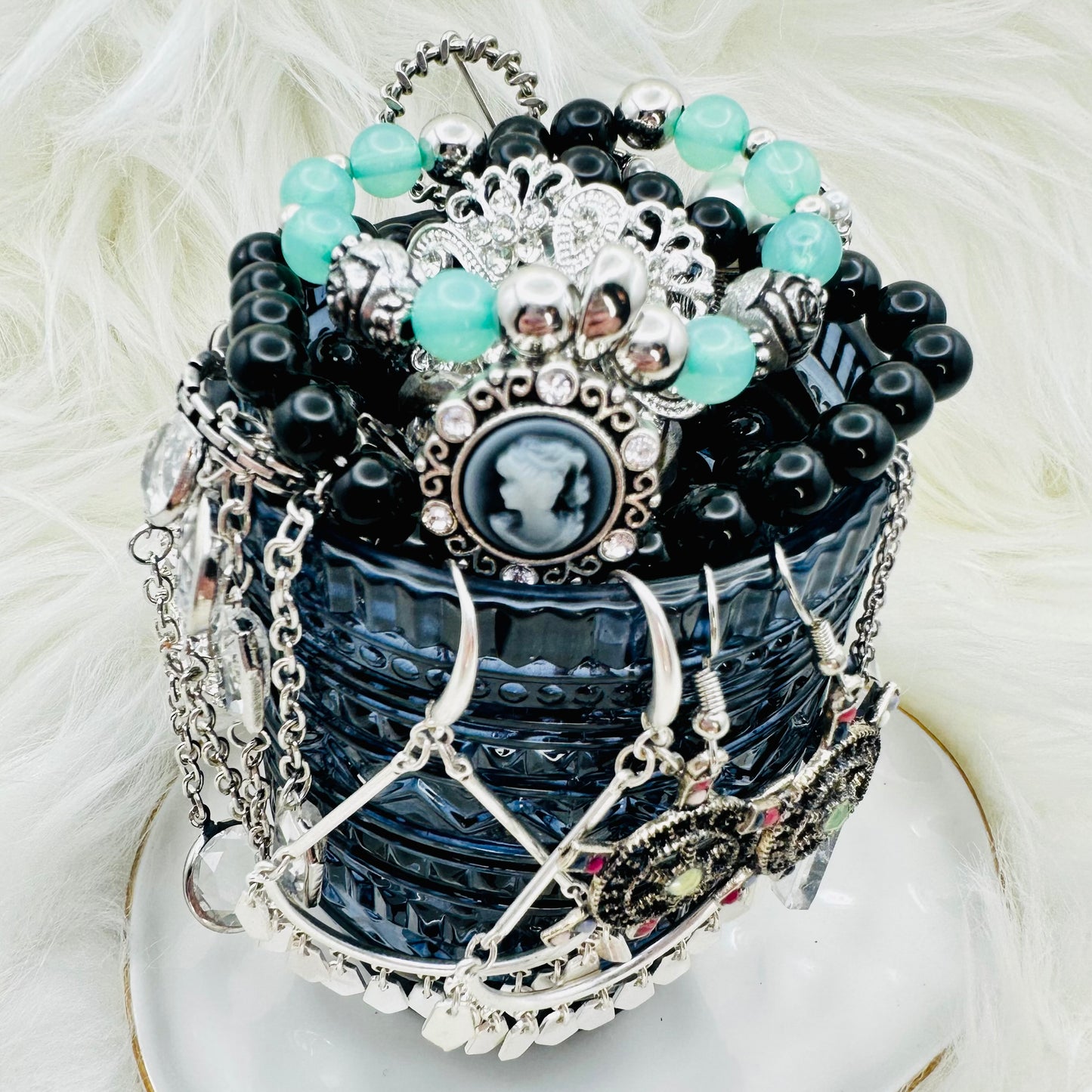 Glacier Kiss Mystery Jewelry Jar ā Icy Elegance Theme