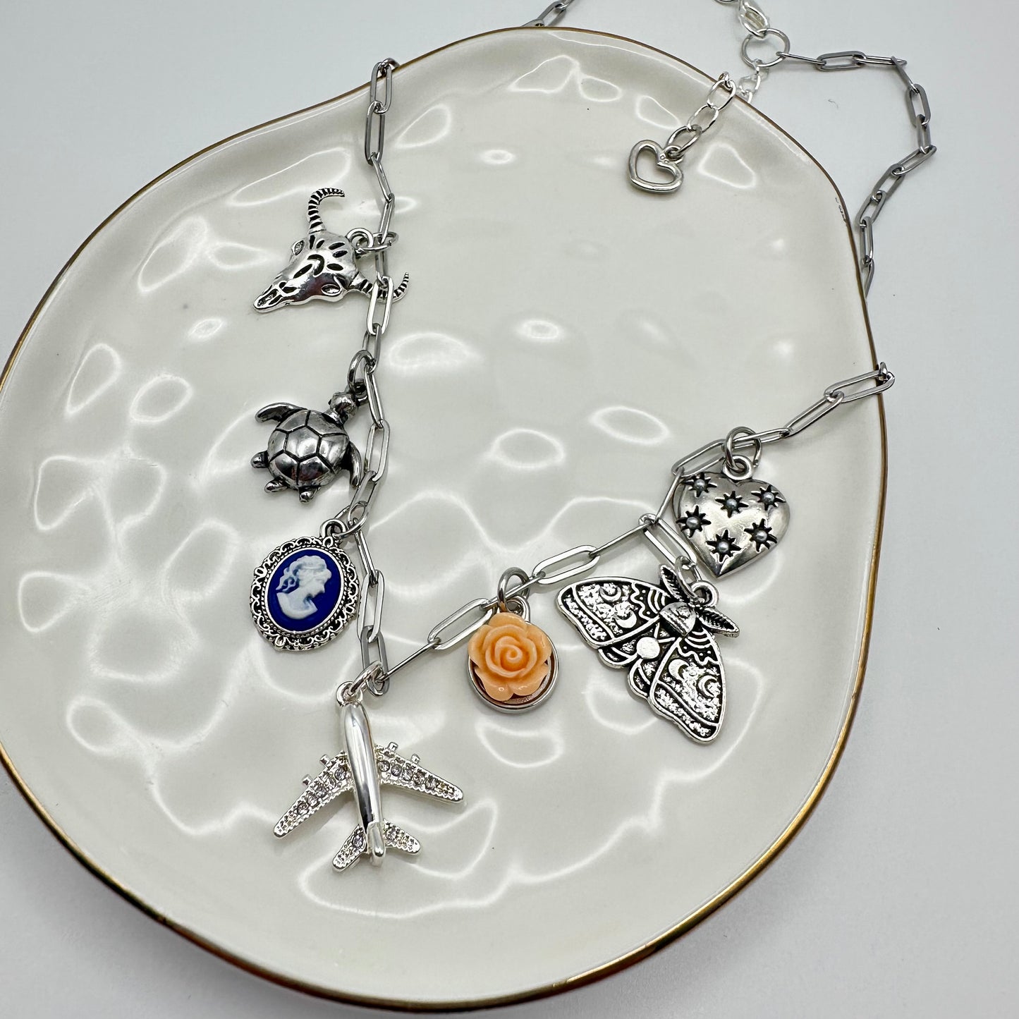 🖤 Wanderveil Charm Necklace