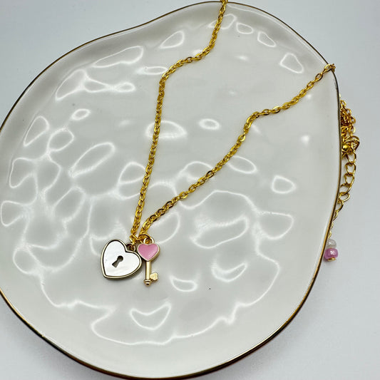 🔐 Sweetheart Lock & Key Necklace