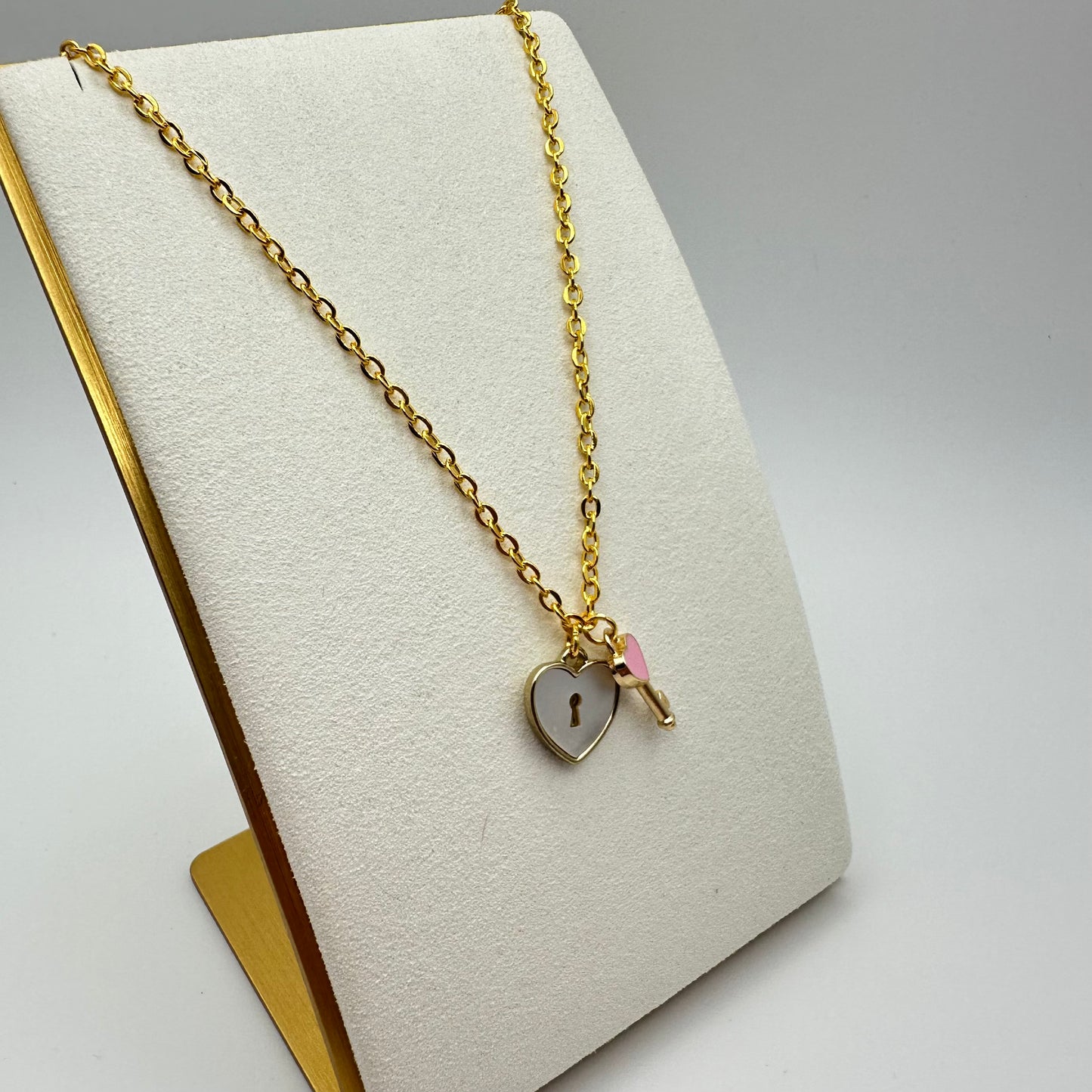 🔐 Sweetheart Lock & Key Necklace