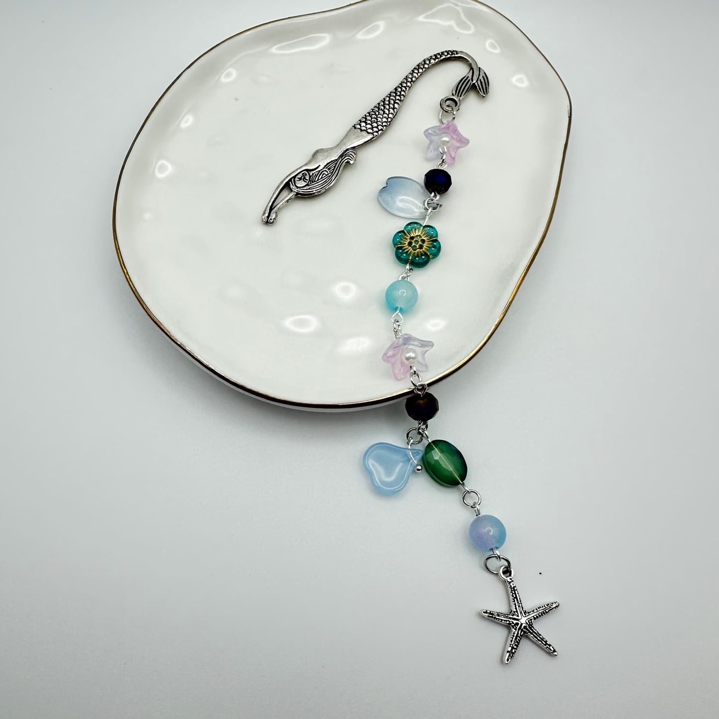 🧜‍♀️ Seashell Chapter Drift Beaded Bookmark