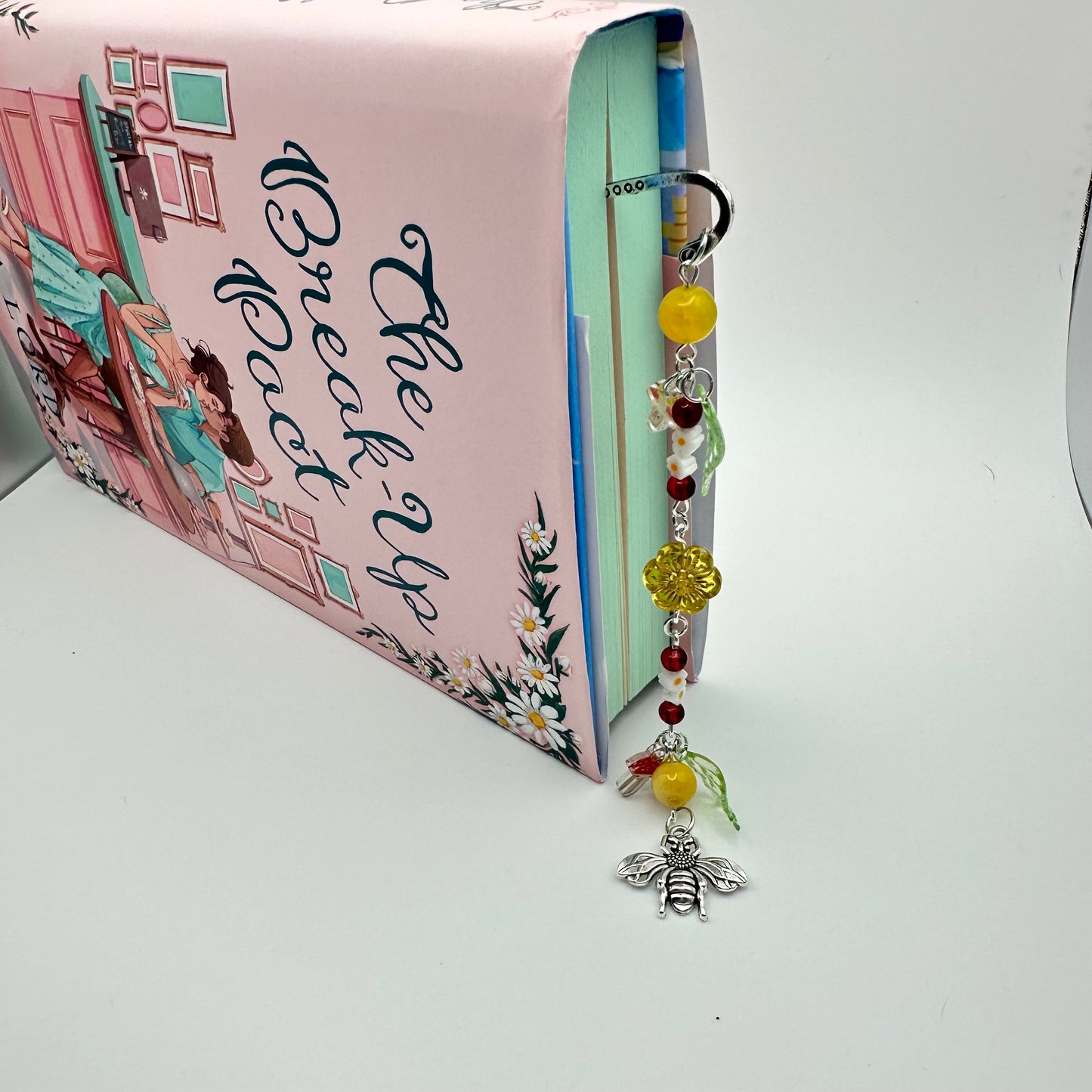 🐝 Golden Nectar Bloom Beaded Bookmark