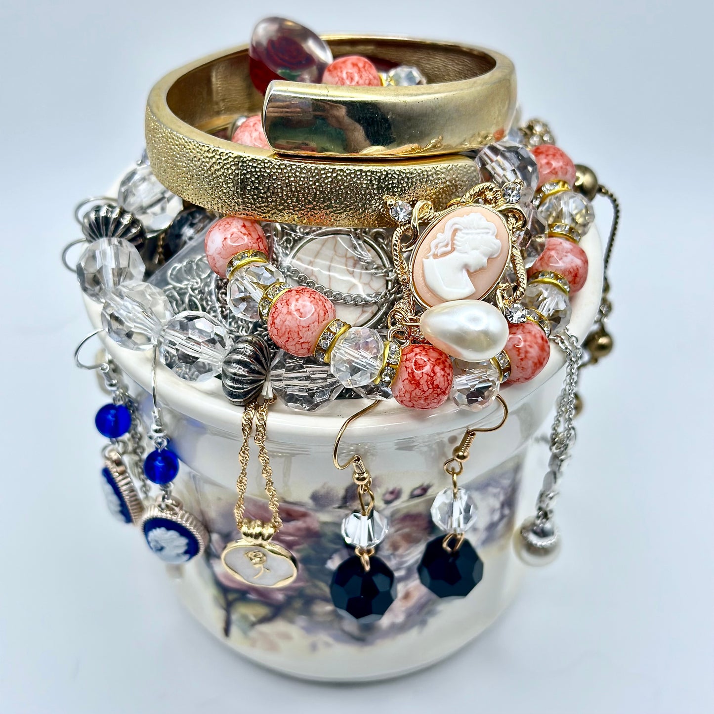 Victorian Garde Mystery Jewelry Jar